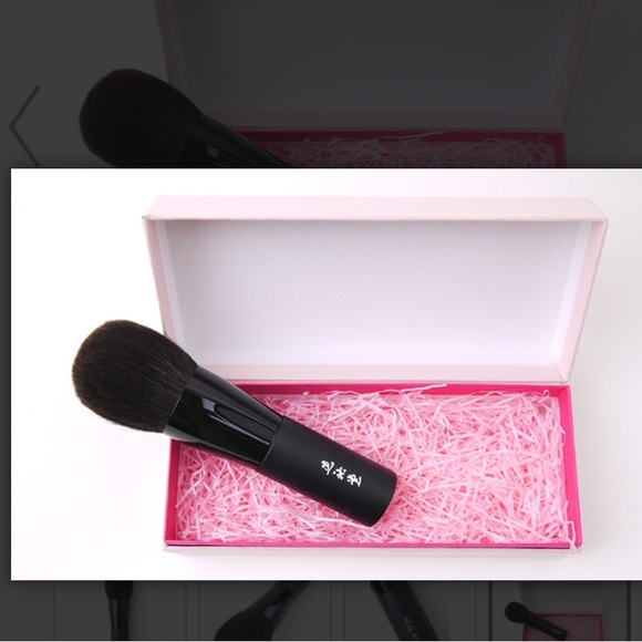 Sold on Ⓜ️ NEW Koyudo limited edition fu-pa 14 Gray Squirrel Makeup Brush FUDE - Picture 3 of 8